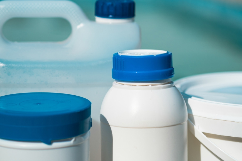 Tipos de cloro para piscinas: ¿Para qué sirve cada uno?